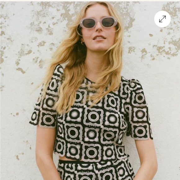 Tuckernuck SAYLOR Black and Creme Morgana Granny Square Crop Top - Picture 3 of 9